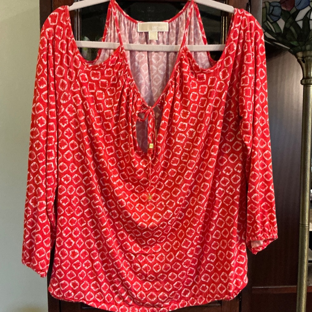 MICHAEL KORS COLD SHOULD CASUAL TOP